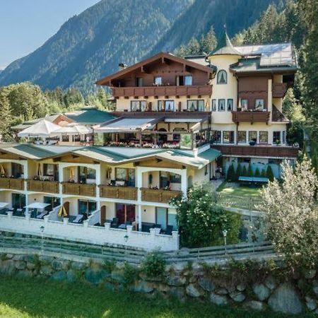 Hotel Landenhof Superior Mayrhofen Exterior foto